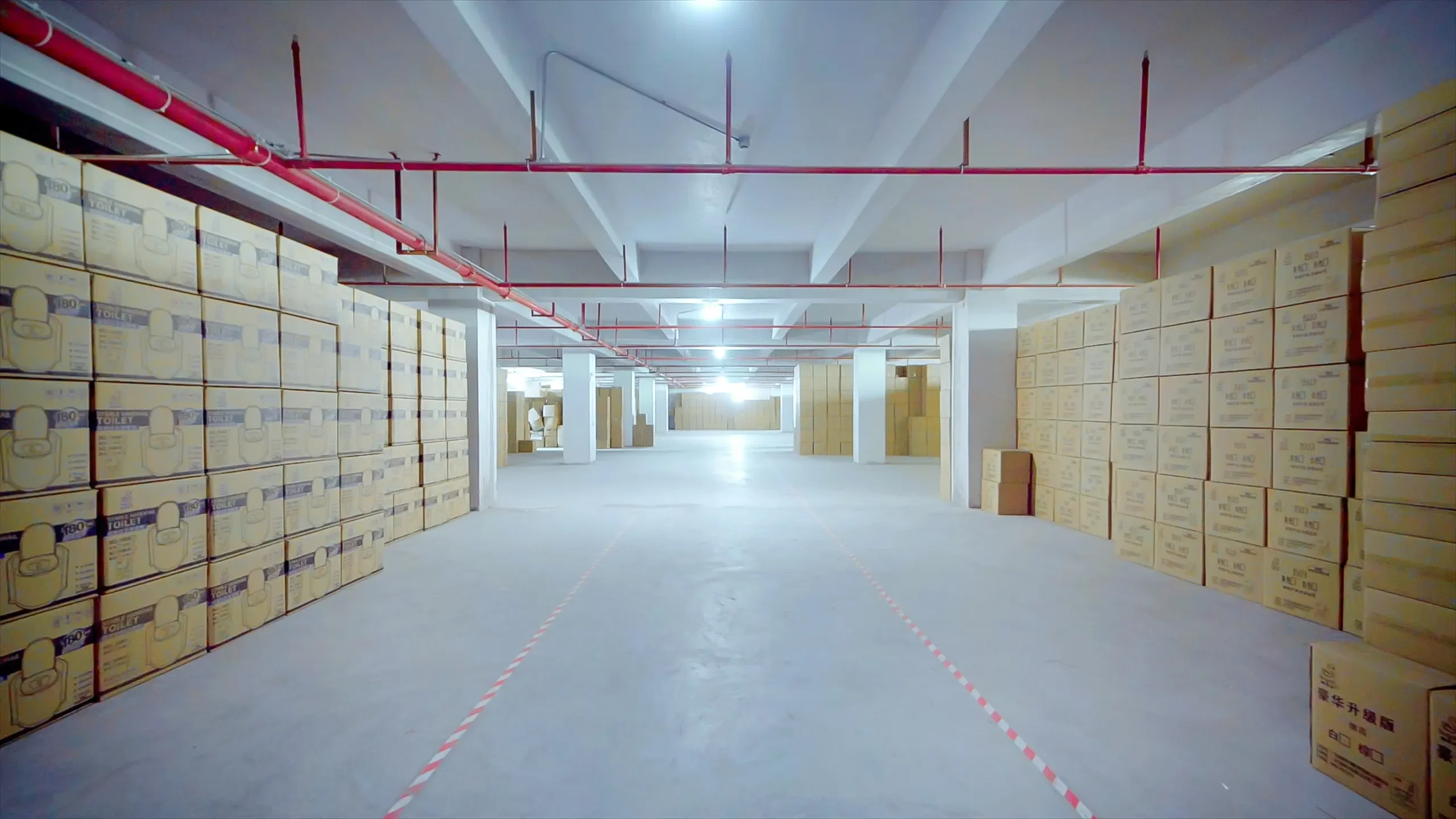 Warehousing service for food storage containers